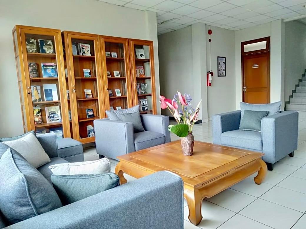 Hotel Grha Kasih Bogor Esterno foto