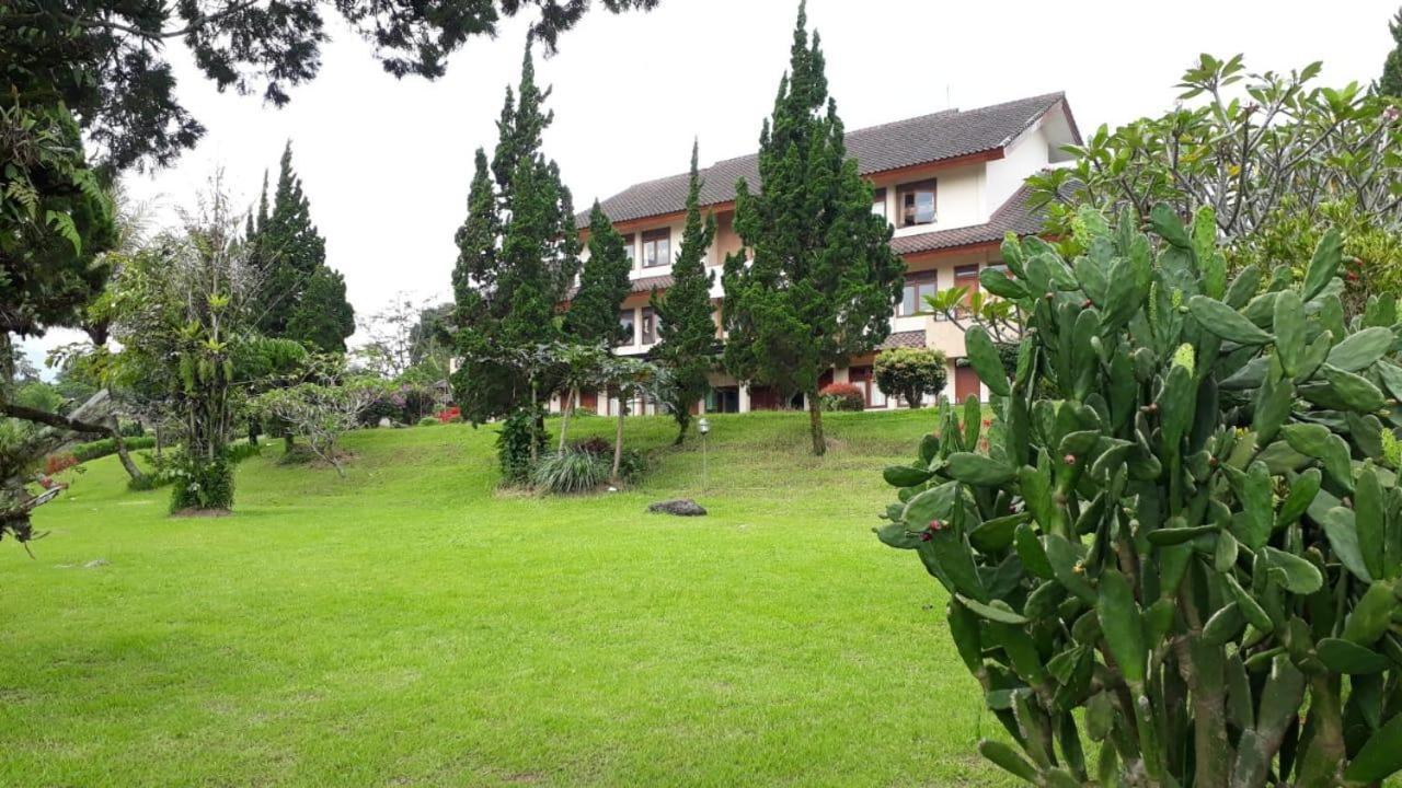 Hotel Grha Kasih Bogor Esterno foto
